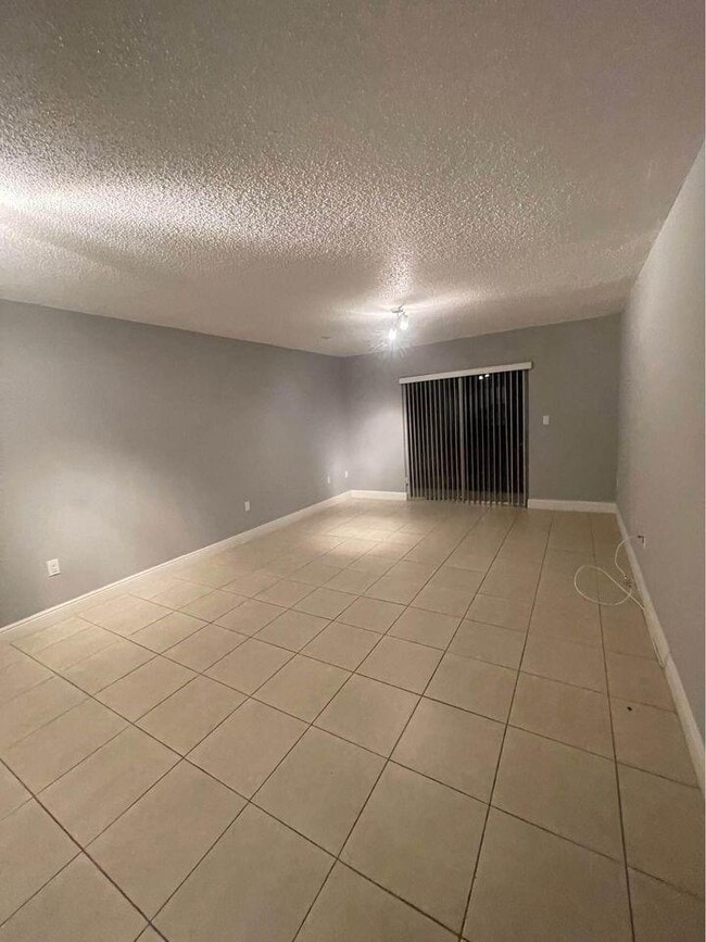 Building Photo - 4109 NW 88th Ave