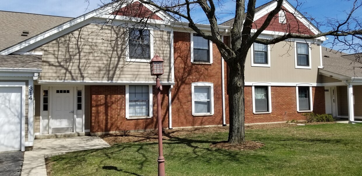Primary Photo - 314 Silverwood Ct