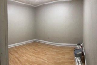 Foto del edificio - 80 N Main St