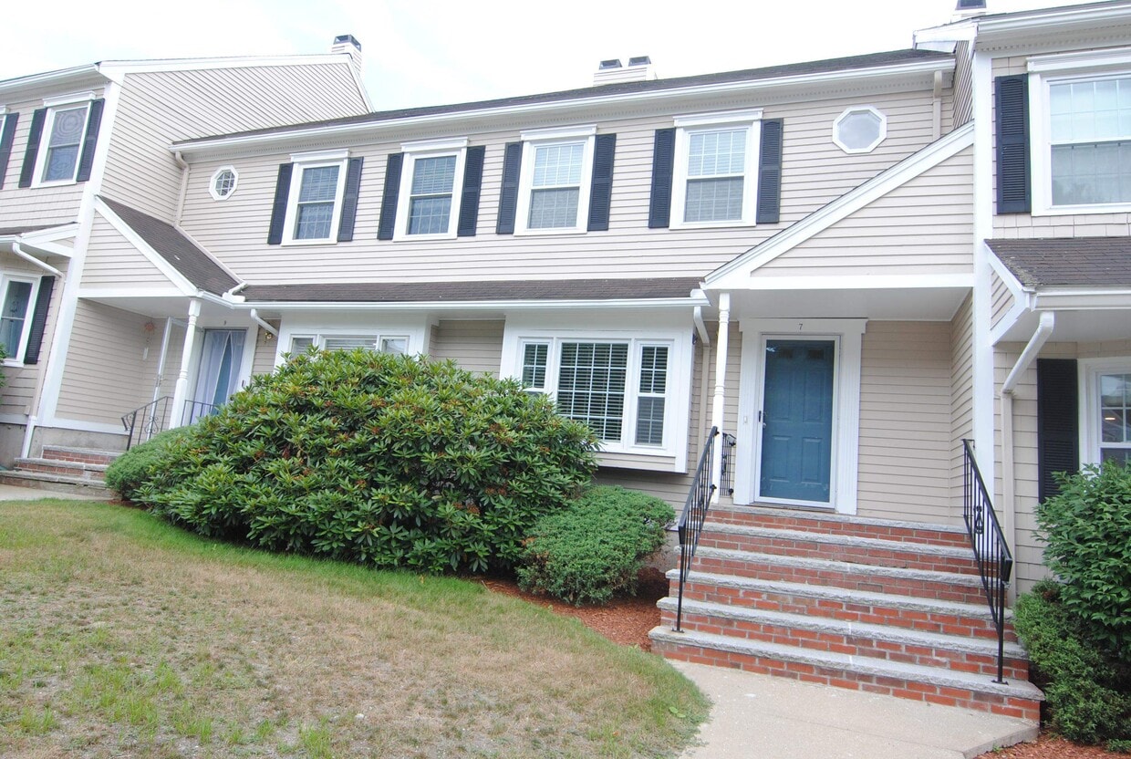 Primary Photo - 7 Cadogan Way