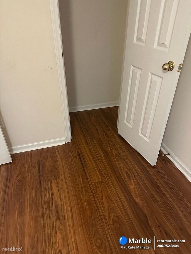 Foto del edificio - 4 br, 2 bath House - 2525 Carriage Lamp Dr