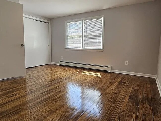Building Photo - 2125 Highland Ave
