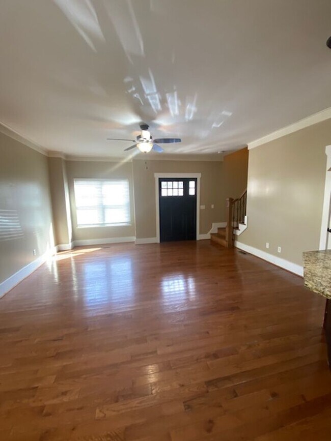 Foto del edificio - 3 Bedroom 2 Bath Townhouse