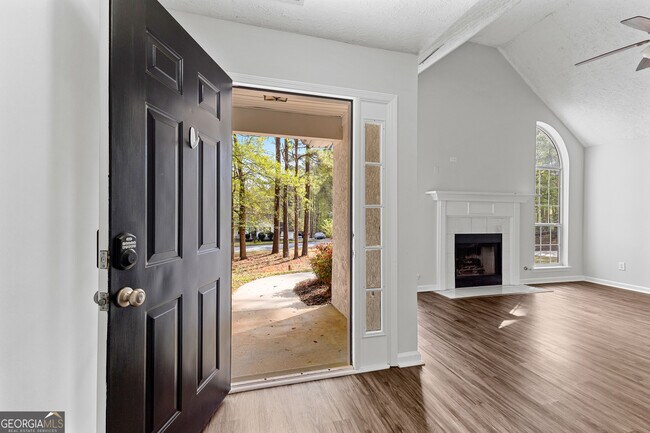 Foto del edificio - 281 Winchester Dr