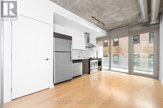 Building Photo - 340-340 McLeod St