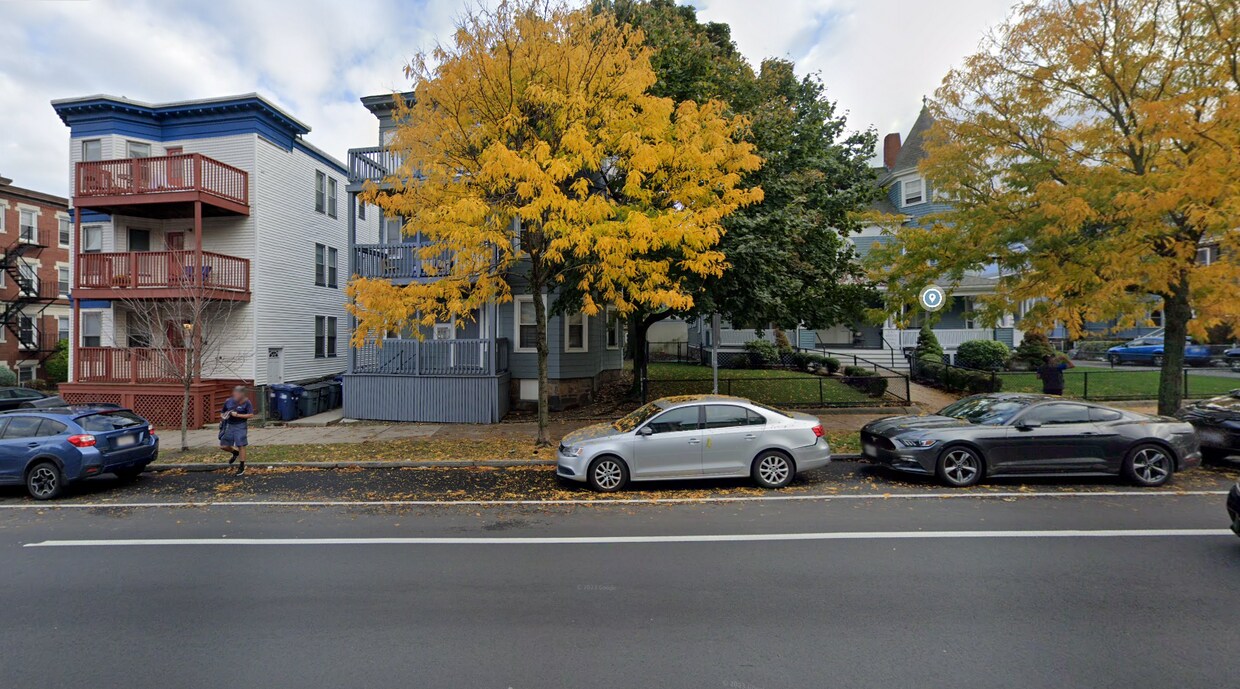 Building Photo - 530 Cambridge St