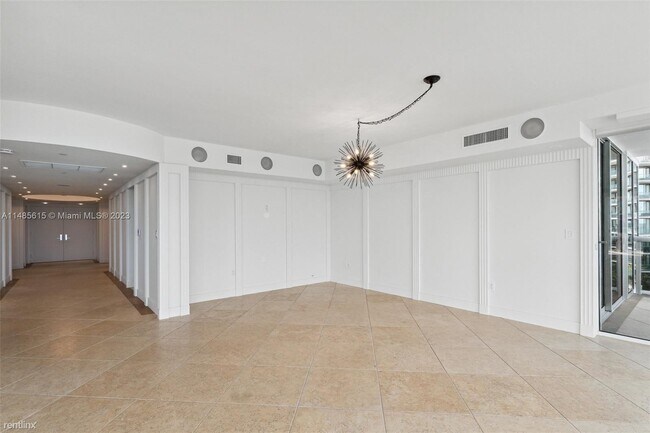 Foto del edificio - 4 br, 5.5 bath Condo - 18911 Collins Ave A...