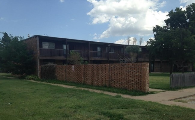 Building Photo - Llano Apartments