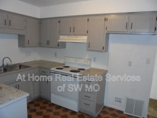 Foto del edificio - 3410 W Maple St