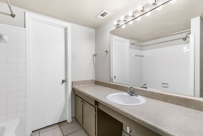 Interior Photo - Clairview Apartments