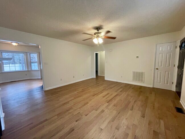 Building Photo - 5501 Heraldy Ct