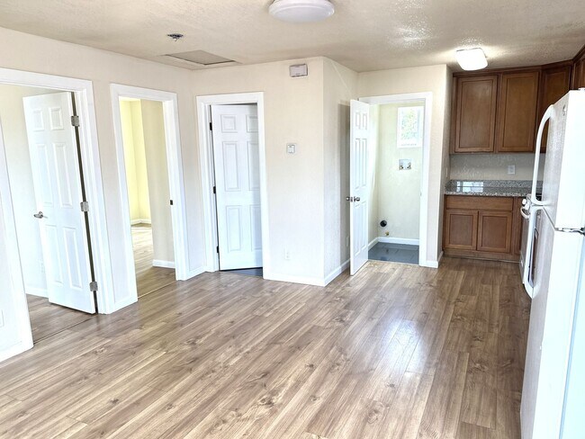 Foto del edificio - Charming, Humble Yet Inviting 2 Beds 1 Bath Home For Rent!-