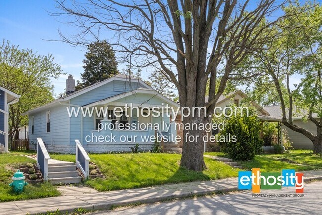 Building Photo - 845 North Drexel Av