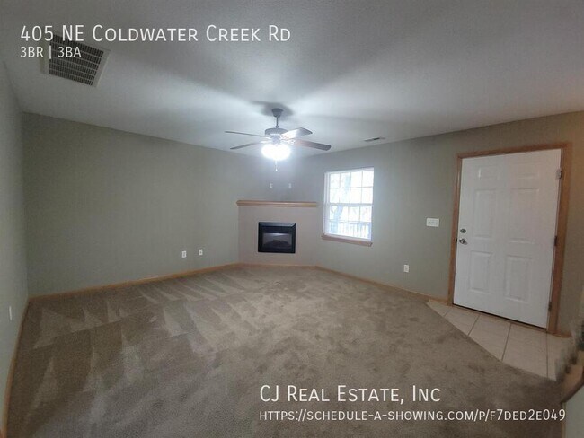 Foto del edificio - 405 NE Coldwater Creek Dr