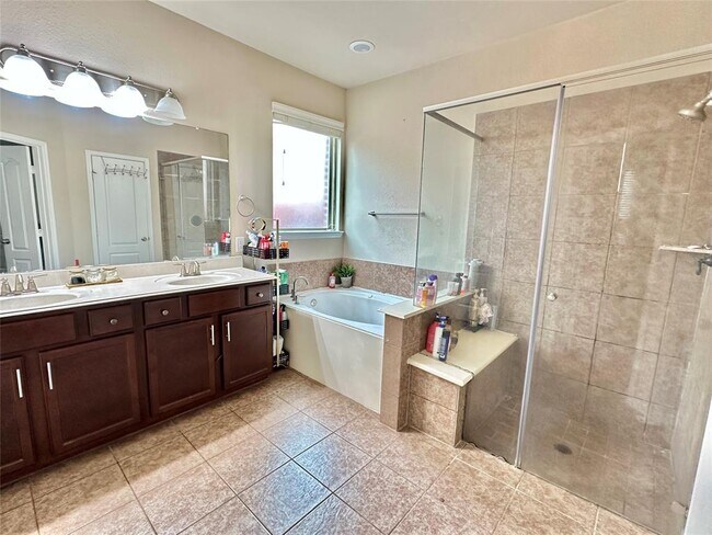 Building Photo - 25214 Bimini Cove Way