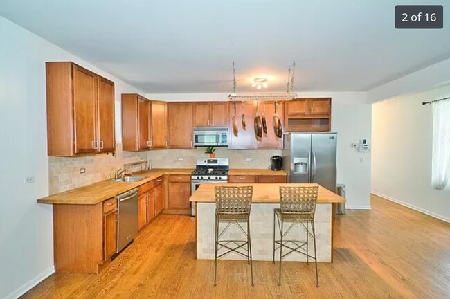 Sala de estar - 2328 W Washington Blvd
