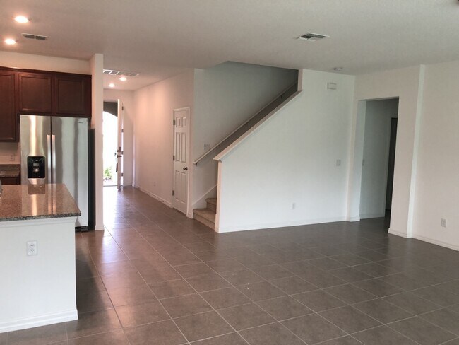 Building Photo - 4BEDROOM CLOSE THE DOWNTOWN WINTER GARDEN !!!