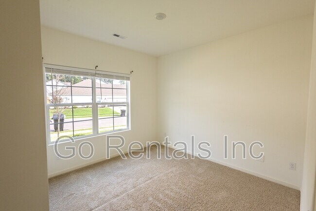 Building Photo - 5791 Mountain View Trl