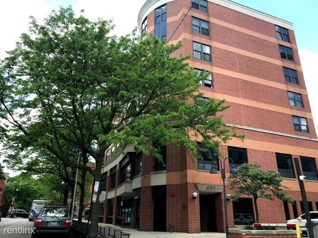Building Photo - 350 W Belden Ave
