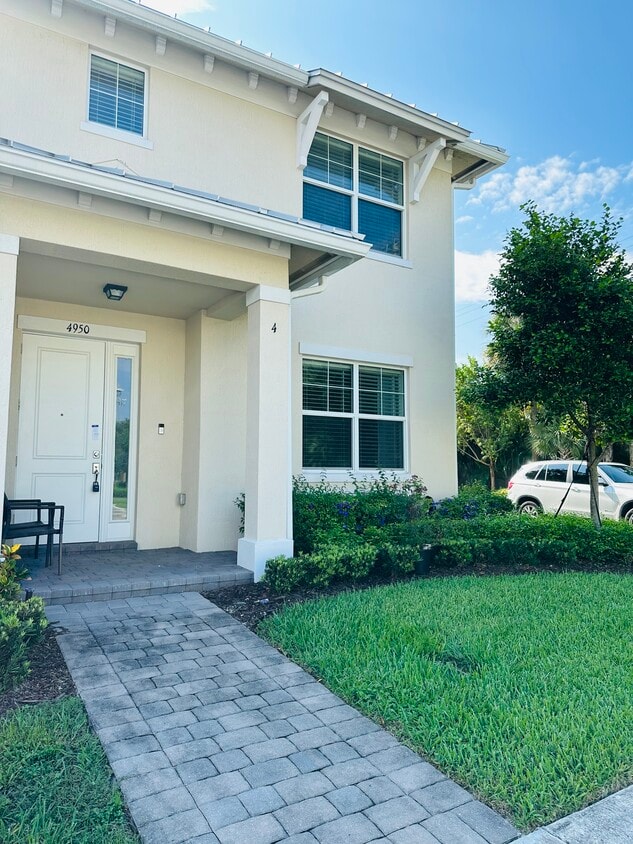 4950 Eucalyptus Dr, Hollywood, FL 33021 Townhome Rentals in Hollywood