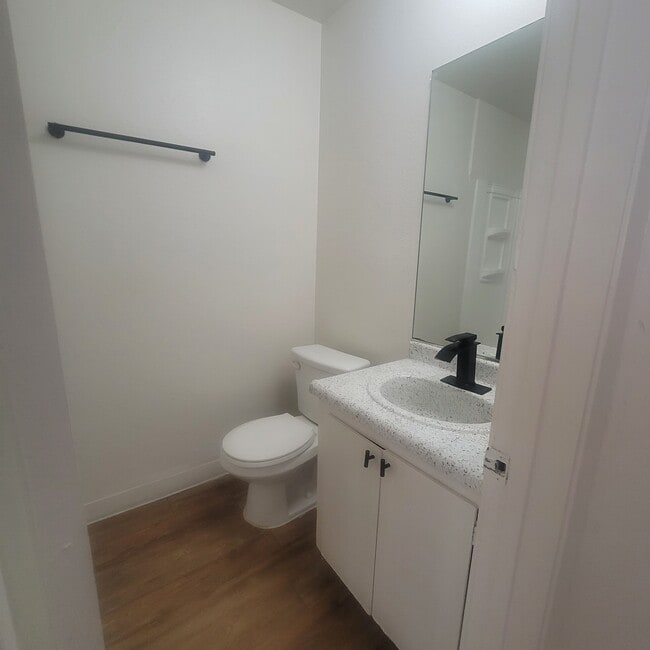 8155 Langdon Ave Unit 11, Van Nuys, CA 91406 Apartments in Van Nuys