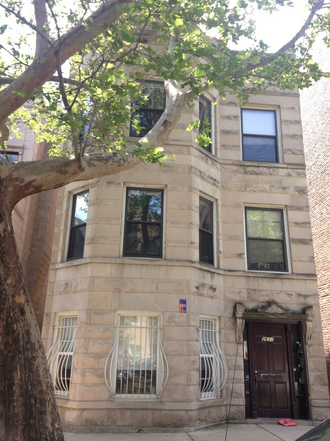 Building Photo - 2637 W Iowa St