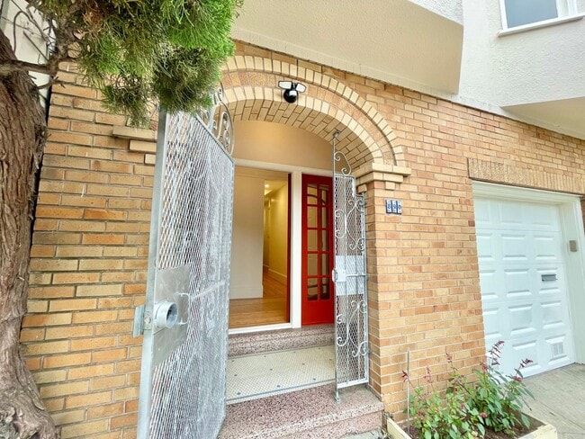 Photo - STUNNING, RENOVATED 4BR/3BA Potrero Home! ...