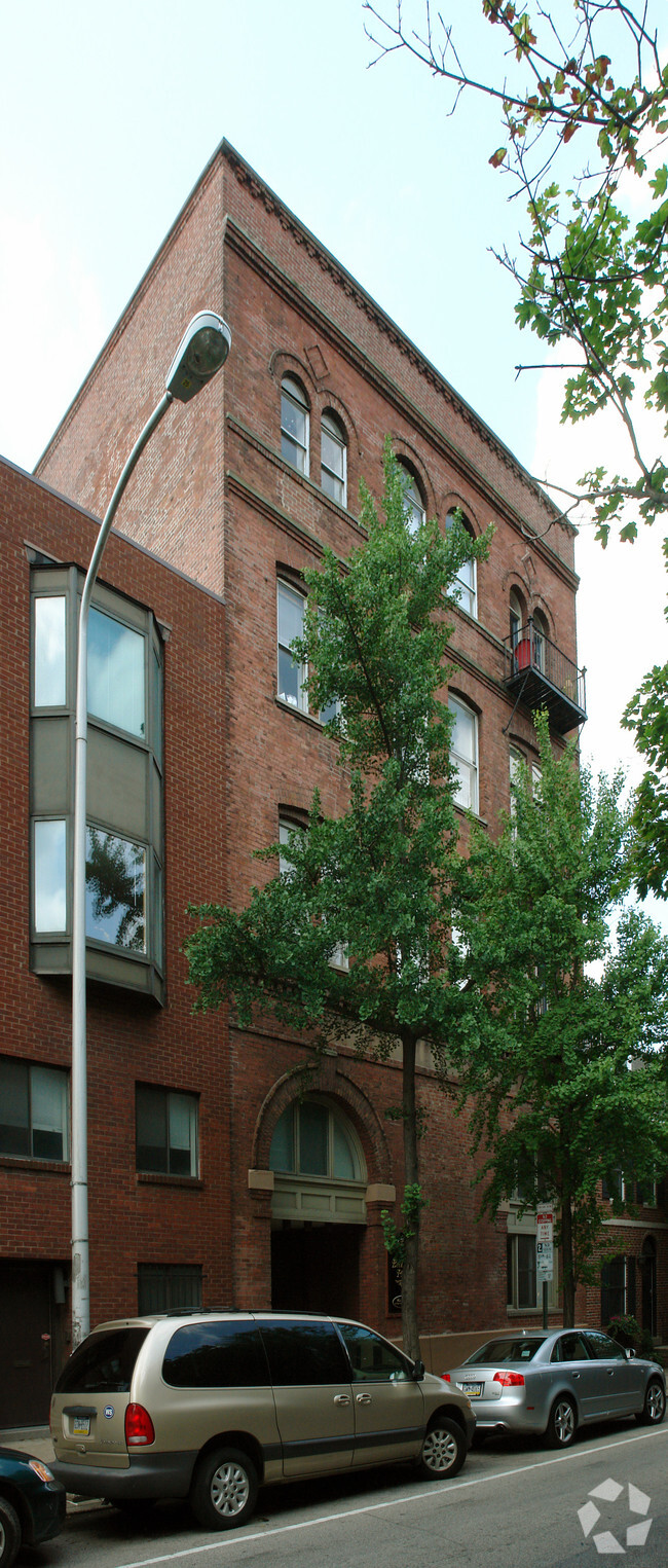 Building Photo - Beekman Place