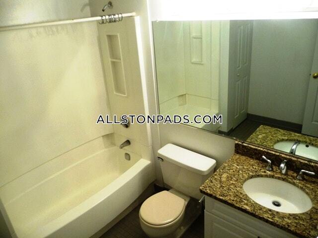 Primary Photo - 15 N Beacon St