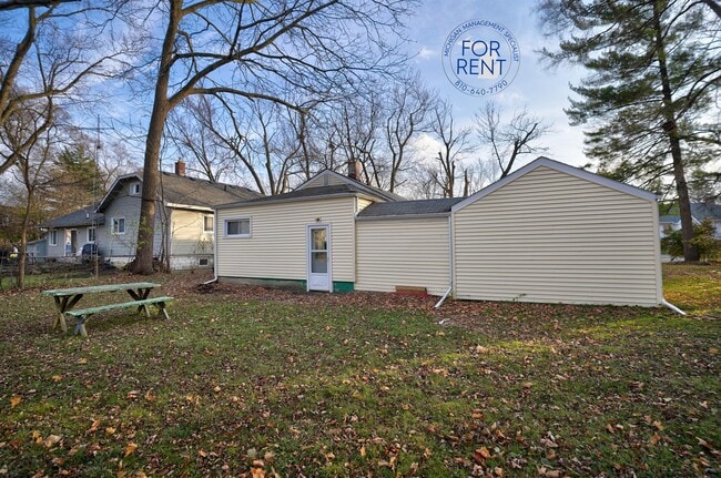 Building Photo - 2720 Gibson St