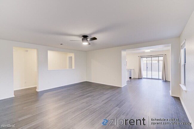 Foto del edificio - 3 br, 2 bath House - 916 Watson Way, Pflug...