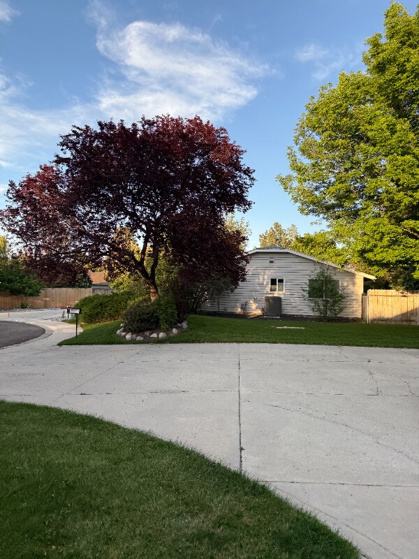 Building Photo - 4860 Kachinas Ave
