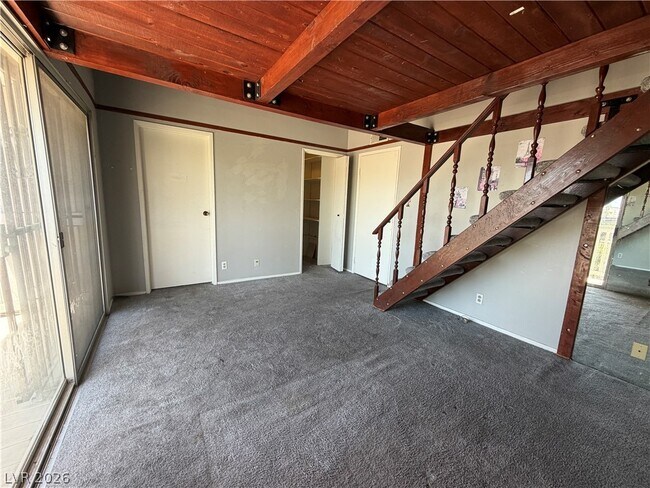 Foto del edificio - 586 Willow Green Dr