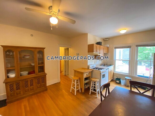 Foto del edificio - 28 Cogswell Ave