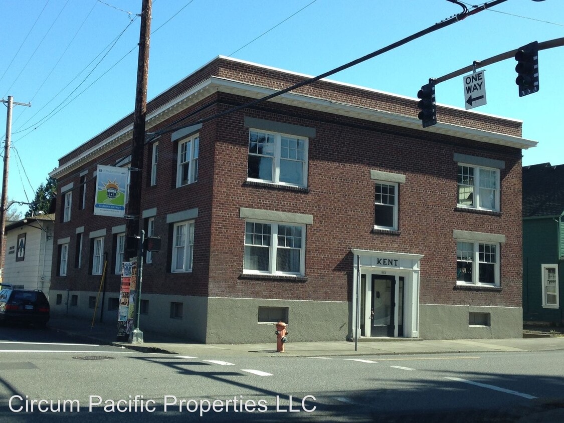 Primary Photo - 904 SE 20th Ave