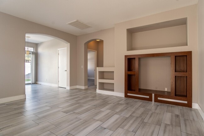 Foto del edificio - 1066 Wild Fern Ct