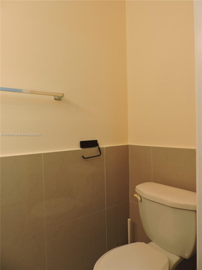 Foto del edificio - 1864 SW 81st Terrace