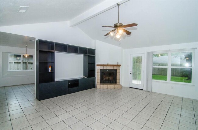 Building Photo - 2215 Squire Dobbins Dr