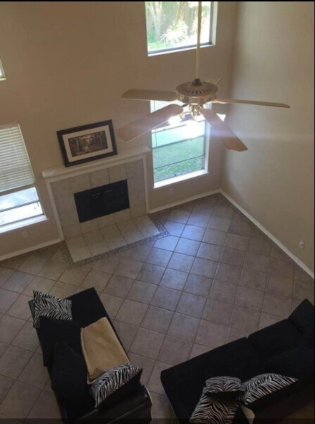 Foto del edificio - 2903 Surrey Trail Ln