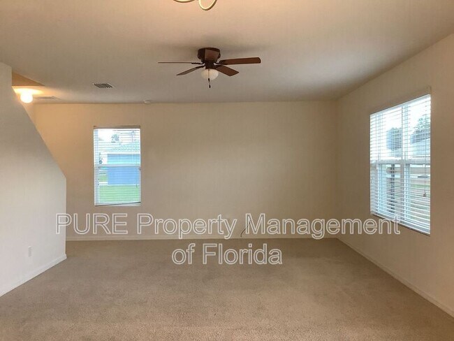 Building Photo - 2880 NE 43rd Rd