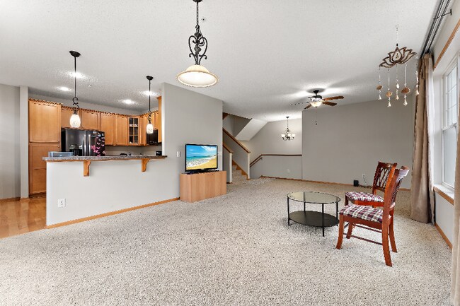 Building Photo - 11769 Emery Village Dr N