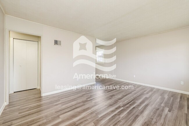 Foto del edificio - 1818 Springmont Ave