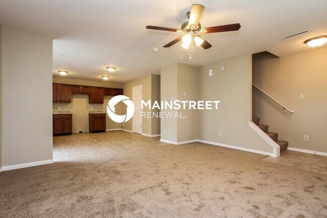 Building Photo - 3 Bedroom Pet-Friendly Home in Indianapolis, IN with Main Street Renewal