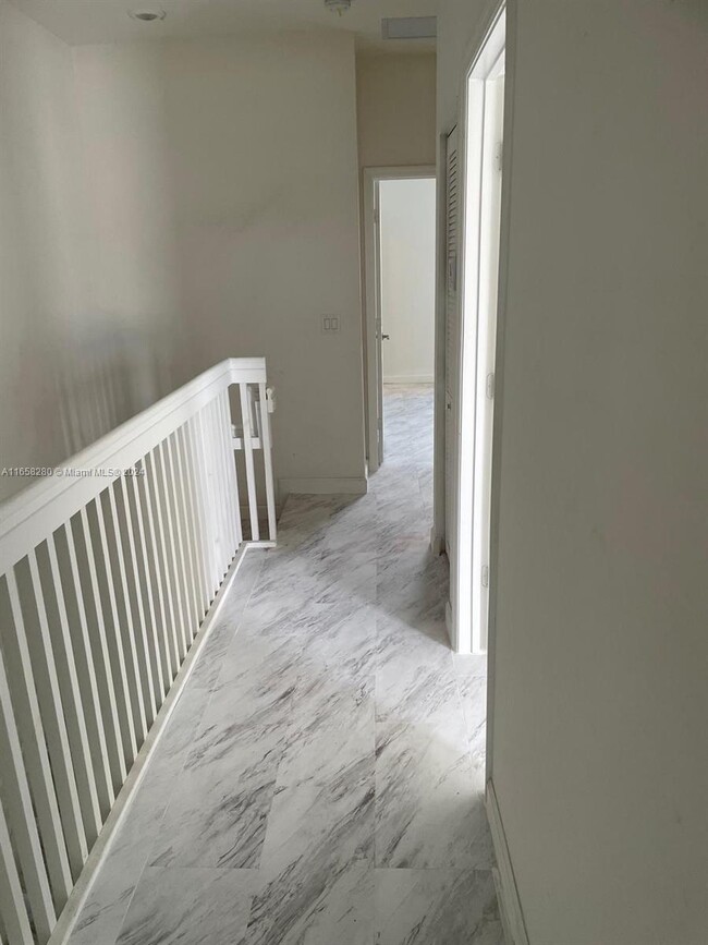 Building Photo - 3 bedroom in North Miami Beach FL 33179