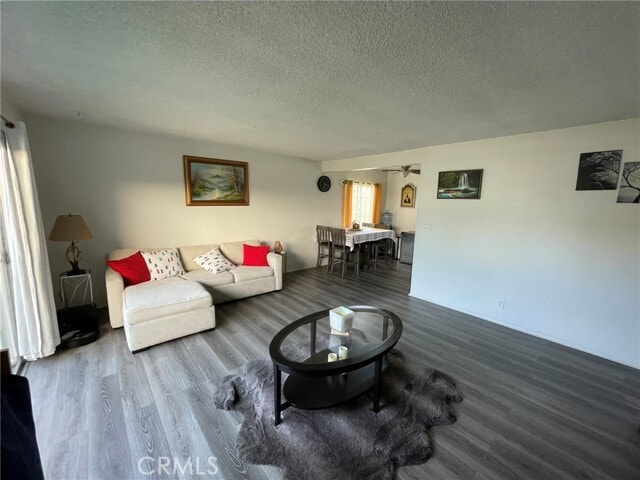 Building Photo - 409 Cll Cinco