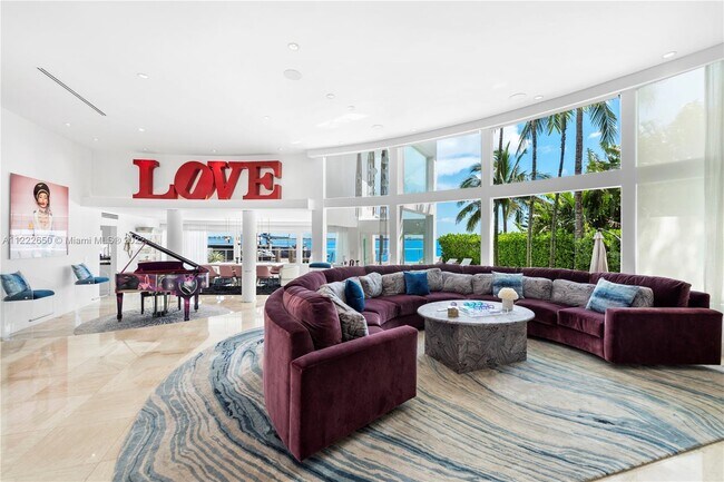 Foto del edificio - 1121 N Venetian Dr
