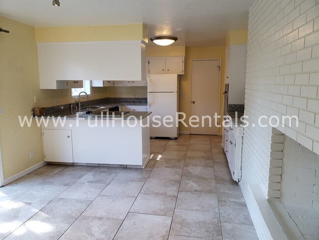 Building Photo - 3 br, 1.5 bath House - 2235 Polk Street