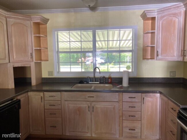 Foto del edificio - 3 br, 2.5 bath House - 1000 Maxwell St NW