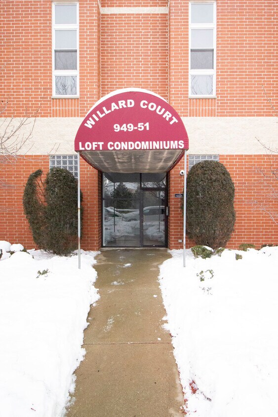 Primary Photo - 949 N Willard Ct