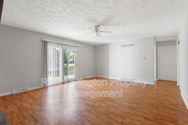 Foto del edificio - 1200 Tishoff Dr